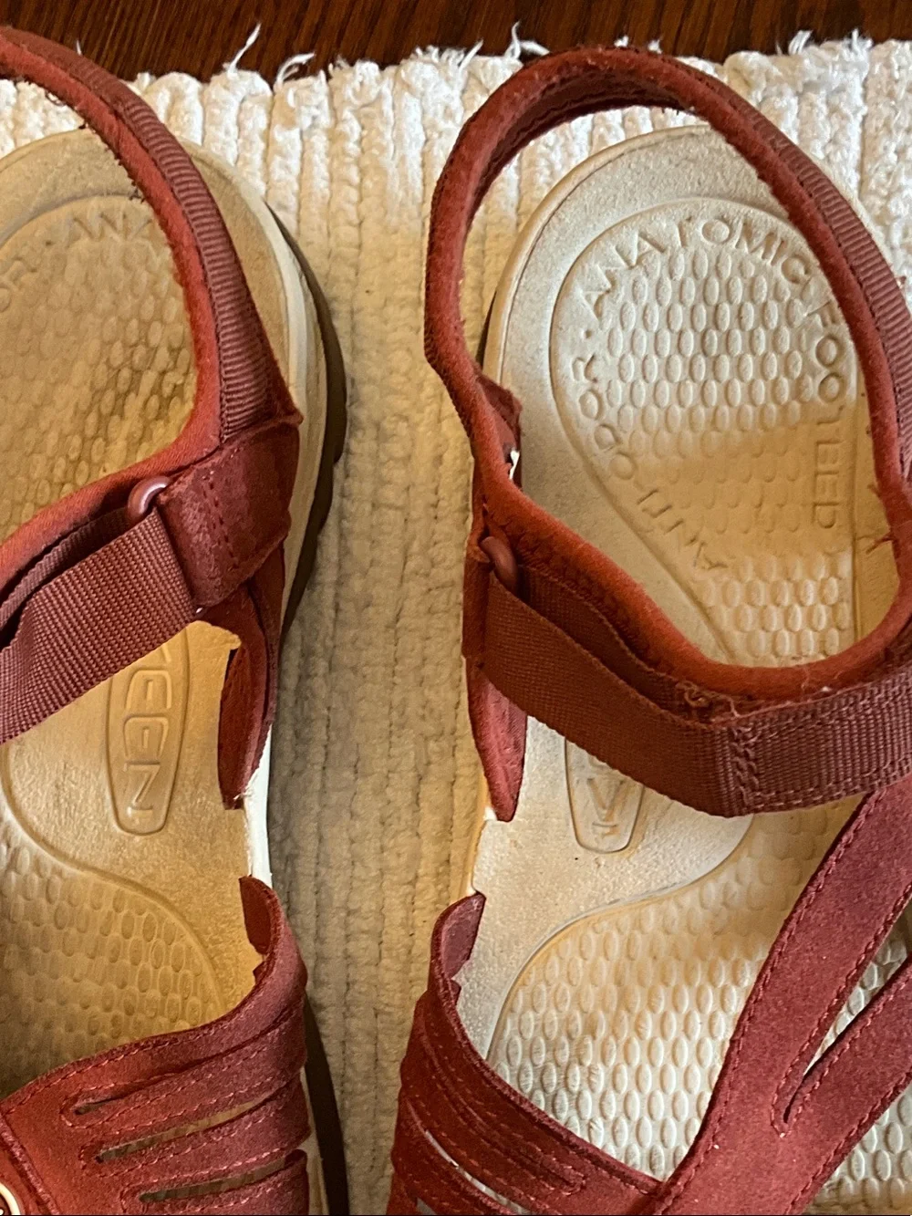 KEEN Women’s red Sport Sandals